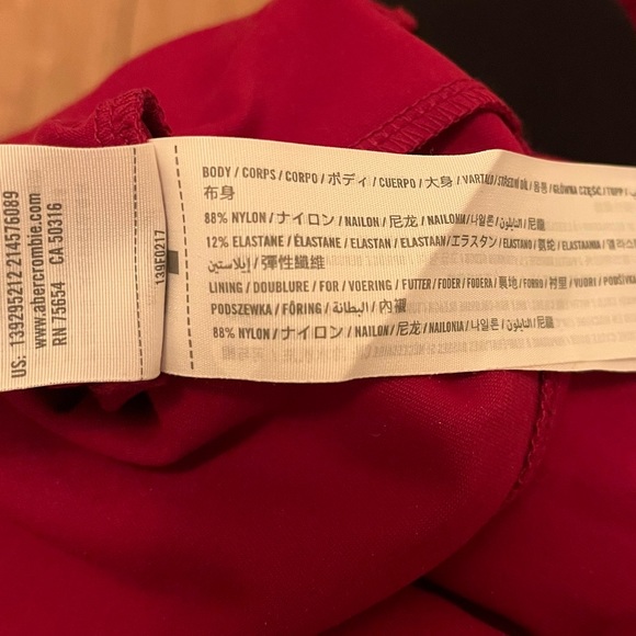 Abercrombie and fitch. Red body suit. Size small - Picture 3 of 3